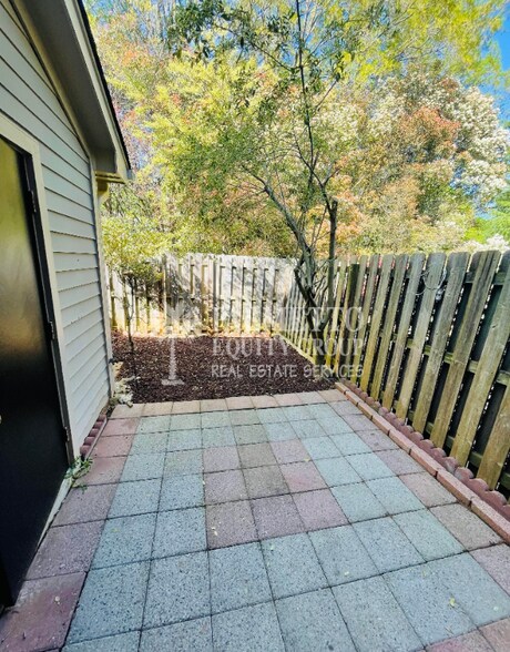 Building Photo - 2607 Cottage Pl