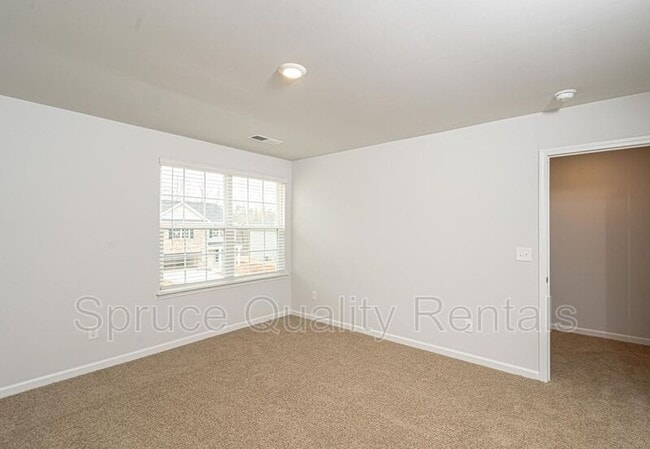 Building Photo - 1645 Weatherend Dr