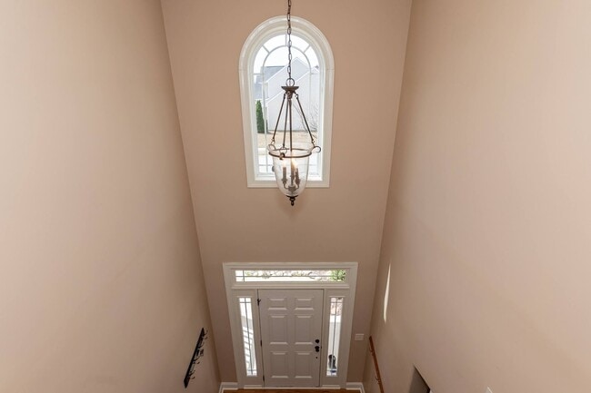Building Photo - Lovely Large Family Home in Fuquay!