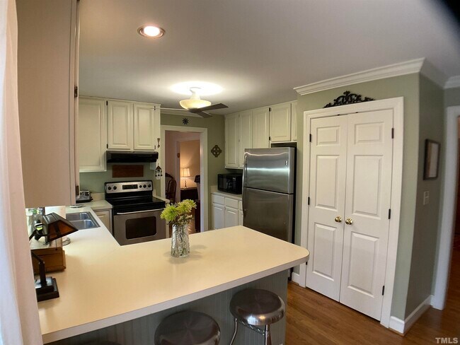 Building Photo - 3105 Mel Oak Trail