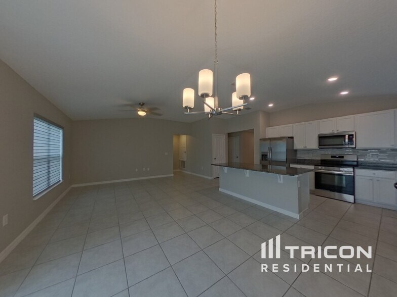 Building Photo - 3268 Eagle Hammock Cir
