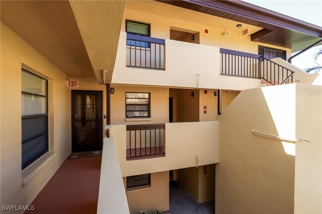 Building Photo - 6110 Whiskey Creek Dr