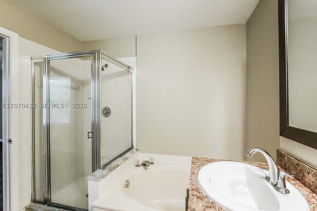 Building Photo - 7712 Highlands Cir