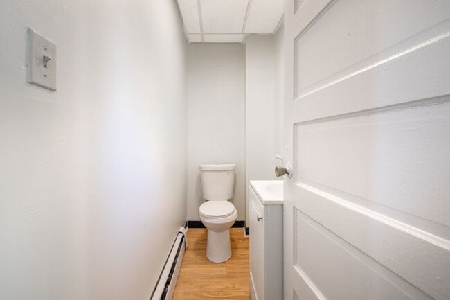 Building Photo - ? Spacious 4-Bedroom Home in Allentown – M...