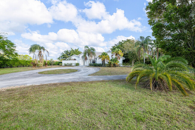 Building Photo - 2696 Appaloosa Trail