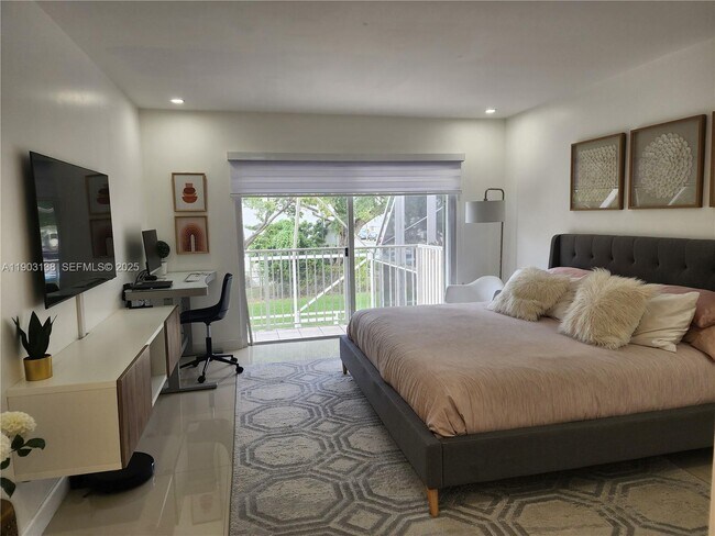 Building Photo - 9777 NW 45th Ln