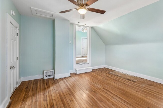 Building Photo - 3863 California St