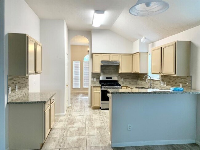 Building Photo - 14014 Magnus Ln
