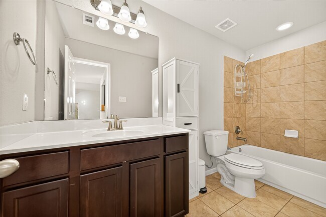 Building Photo - 7219 Victorville Dr