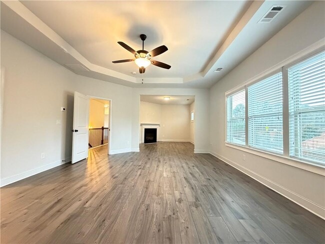 Building Photo - 1545 Dahlia Dr