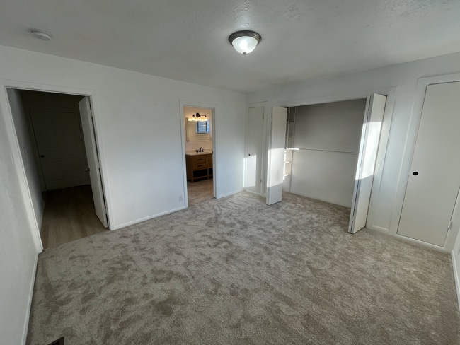 Building Photo - 616 S Harrison St