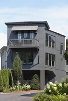 Building Photo - 2183B Niles Place NE