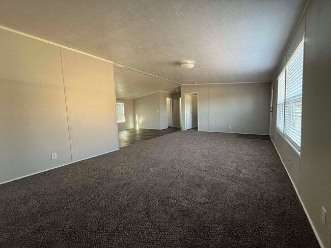 Building Photo - 120 Parma Ct