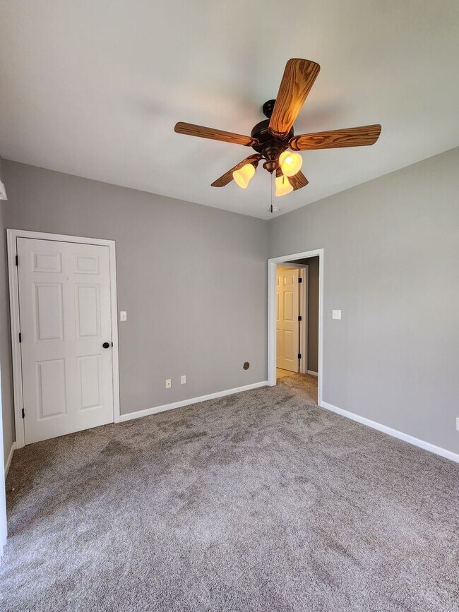 Building Photo - 14 Cherry Laurel Ln