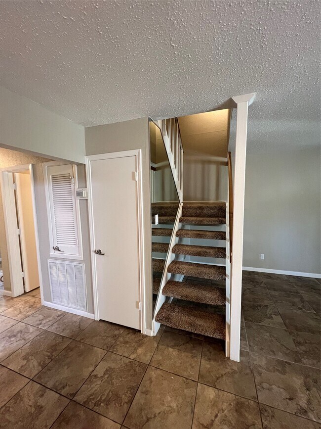 Building Photo - 2265 W Settler's Way