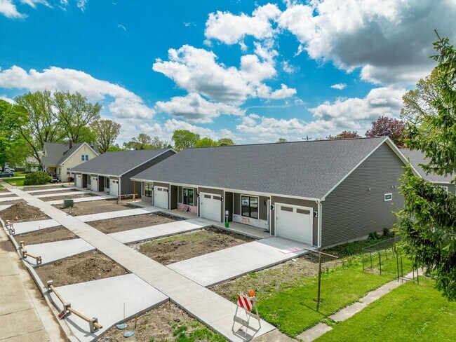 Building Photo - 2BR/2BA TOWNHOMES – MODERN LIVING WITH GARAGE | NOW LEASING IN TUSCOLA
