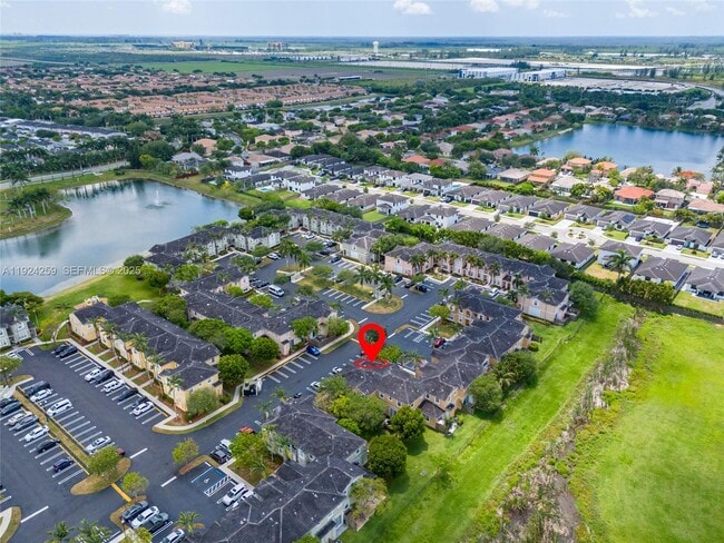 Building Photo - 230 SE 29th Ave