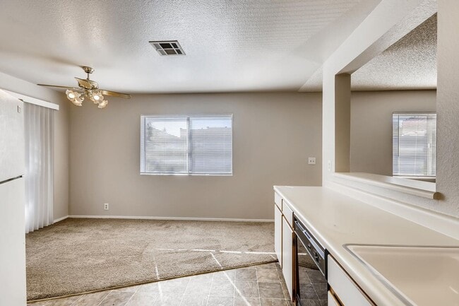 Building Photo - Stunning 2 Bedroom 2 Bath 2nd story condo