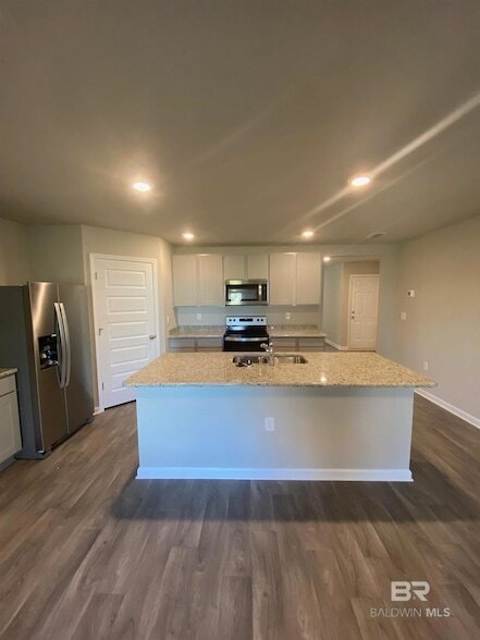 Building Photo - 270 Preston Wy