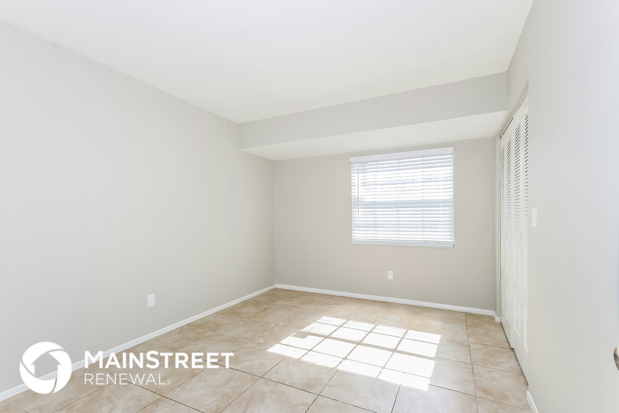 Building Photo - 1376 23rd Pl SW