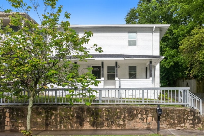 Building Photo - 1175 McDaniel St SW