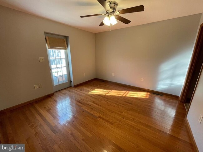 Building Photo - 210 N Centre Ave