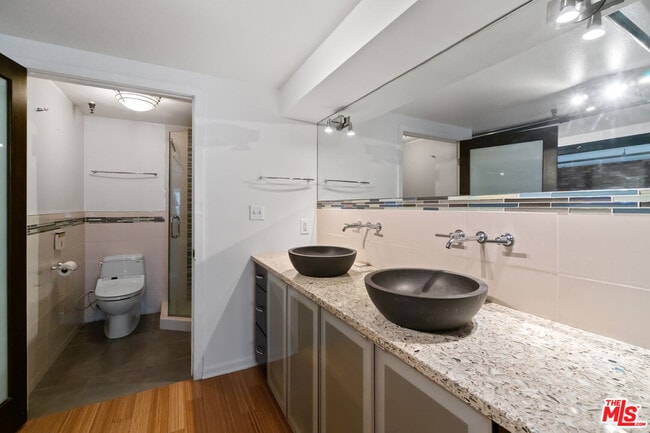 Building Photo - 4115 Glencoe Ave