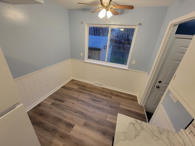 Building Photo - 5034 Ora St