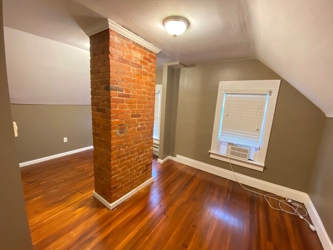 Building Photo - 55 W Patterson Ave
