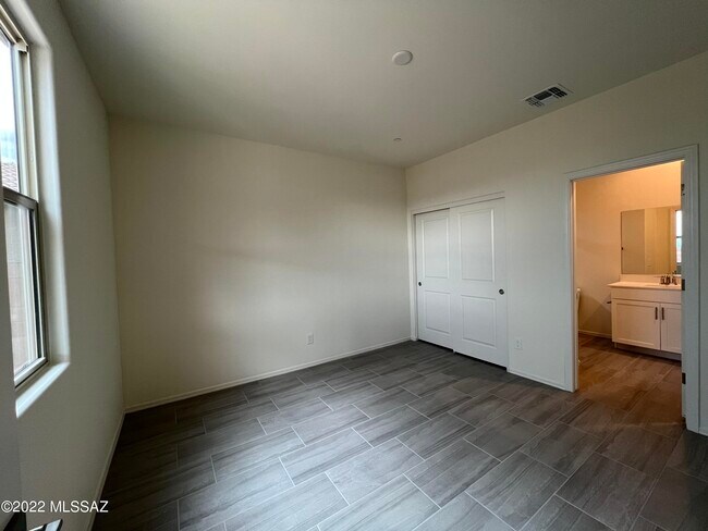 Building Photo - 12171 W Amarissa Dr