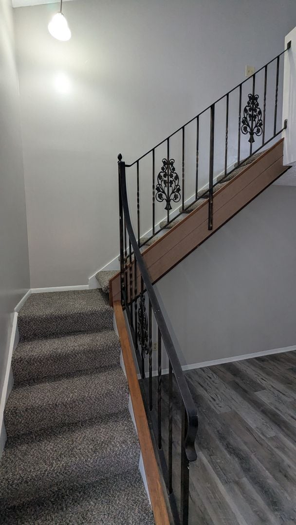 Building Photo - MN Cedar Village (819)