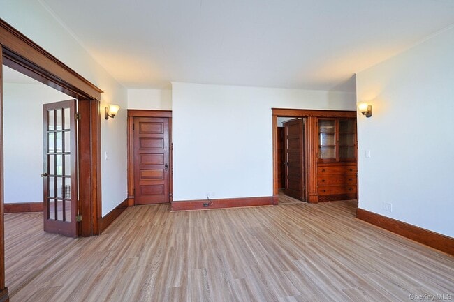 Building Photo - 34 Lagrange Ave