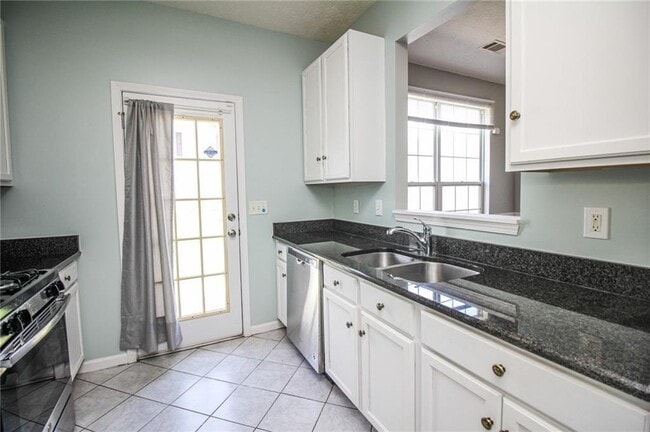 Building Photo - 6476 Portside Way