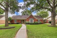 Building Photo - 6203 Valley Forge Dr