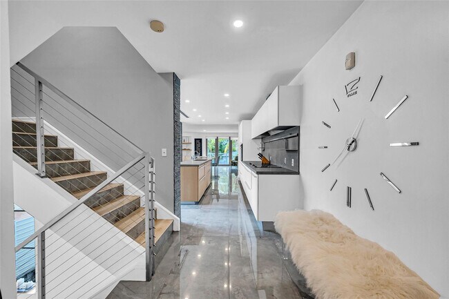 Building Photo - 1511 NE 4th Pl