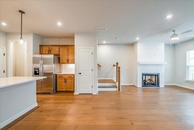 Building Photo - 5769 Tillman Way