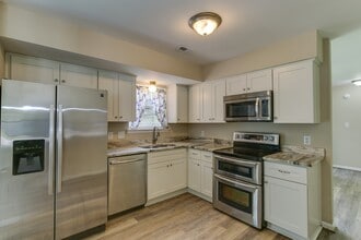 Building Photo - 732 Galahad Dr