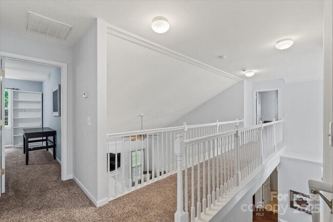 Building Photo - 9920 Eden Hall Ct