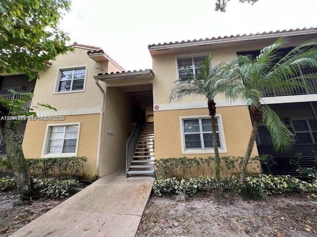 Building Photo - 1227 SW 46th Ave