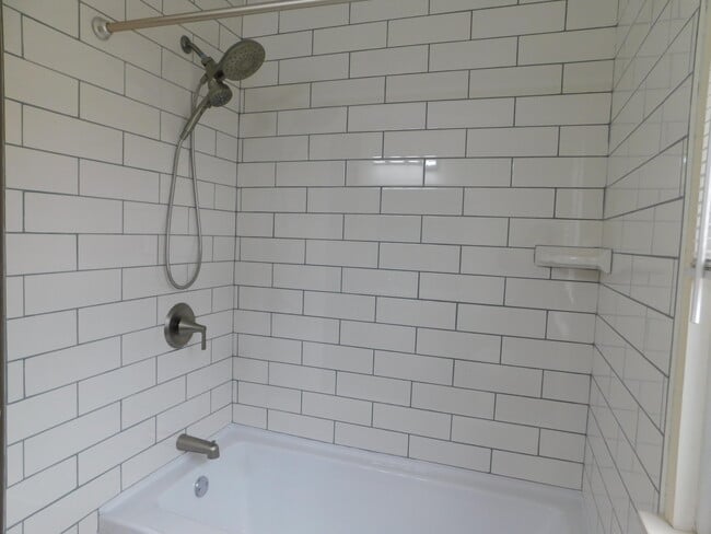 Building Photo - 3385 Burbank Dr