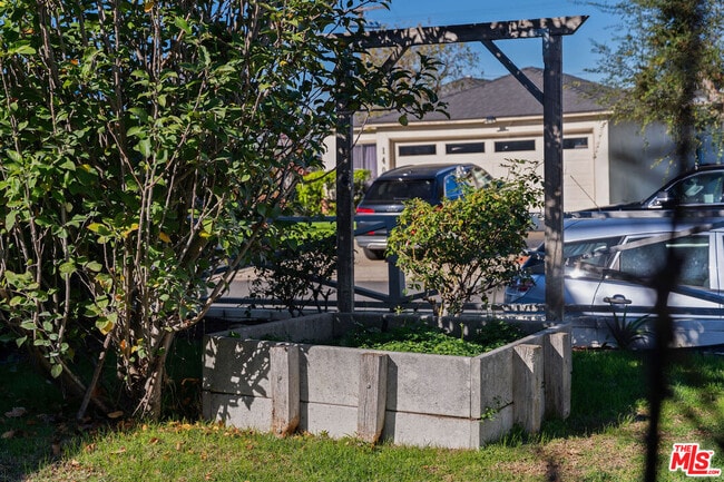 Building Photo - 1406 17th St