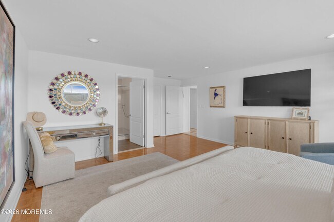 Building Photo - 525 Ocean Blvd