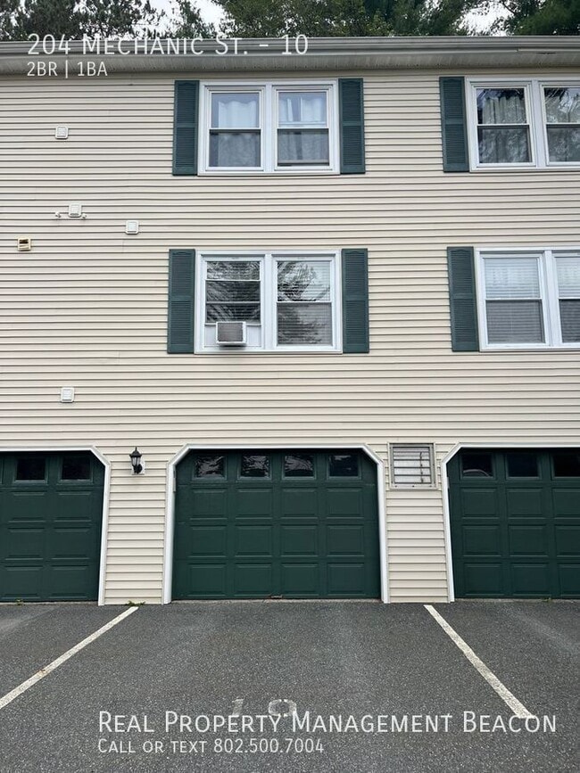 Building Photo - 204 Mechanic St