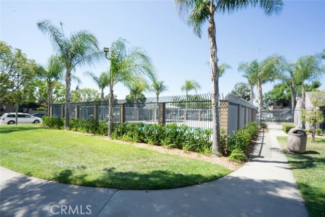 Building Photo - 731 Windwood Dr