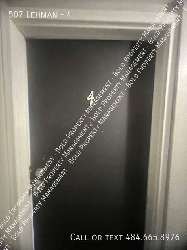 Building Photo - 507 Lehman-4