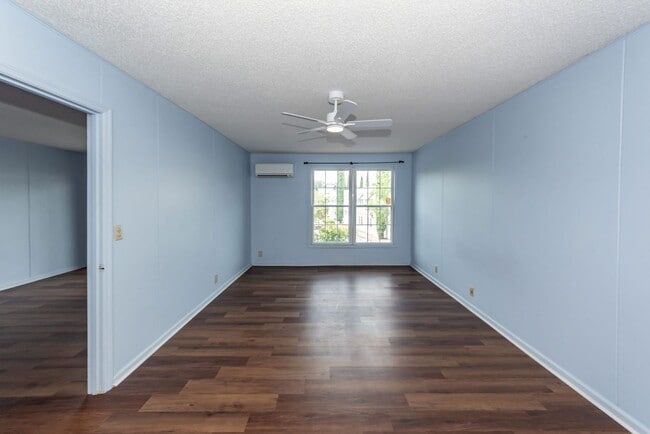Building Photo - 1 Bedroom, 1 Bathroom Condo in Downtown Charleston - Charleston