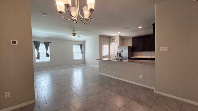 Building Photo - 8023 Ecru Ln