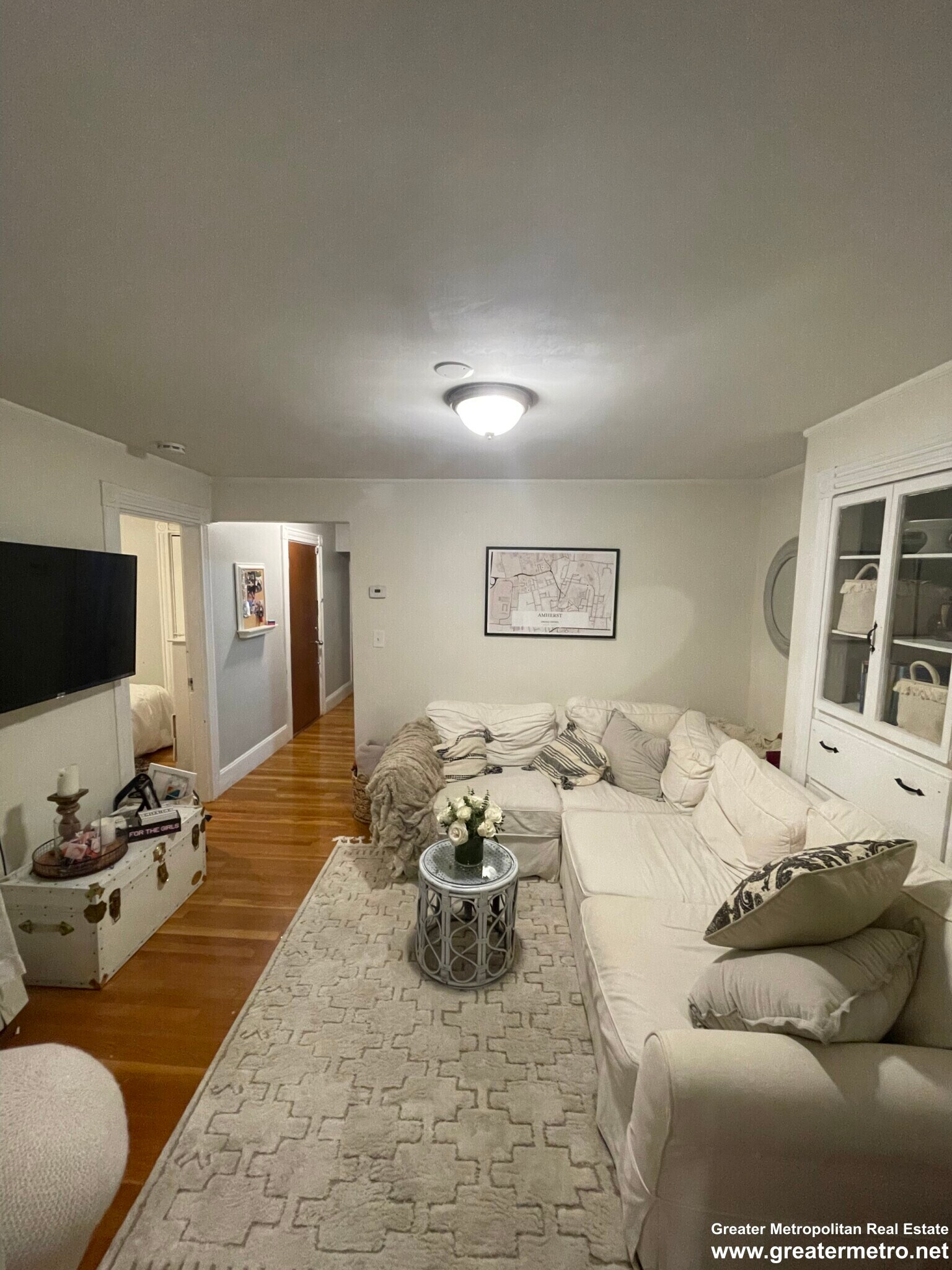 Building Photo - 764 E 8th St