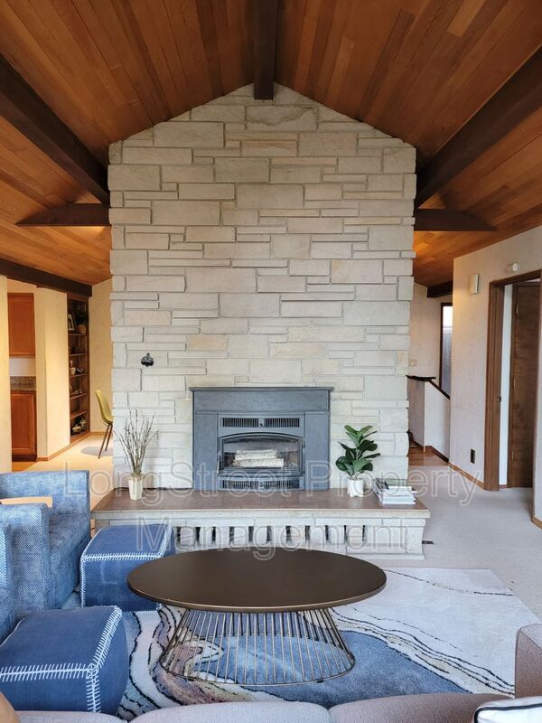 Building Photo - 2720 NW Glenwood Dr