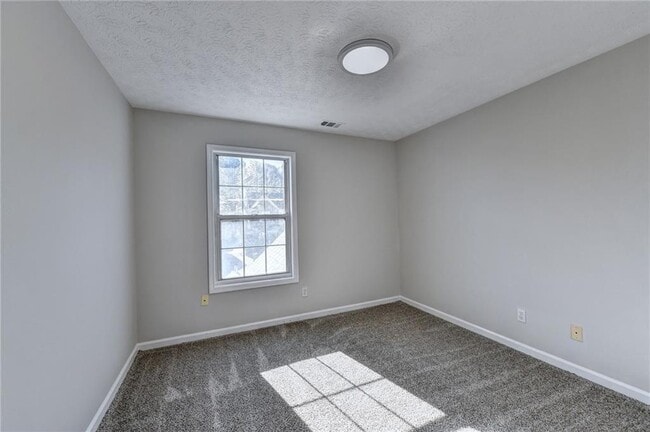 Building Photo - 3290 Serenade Ct